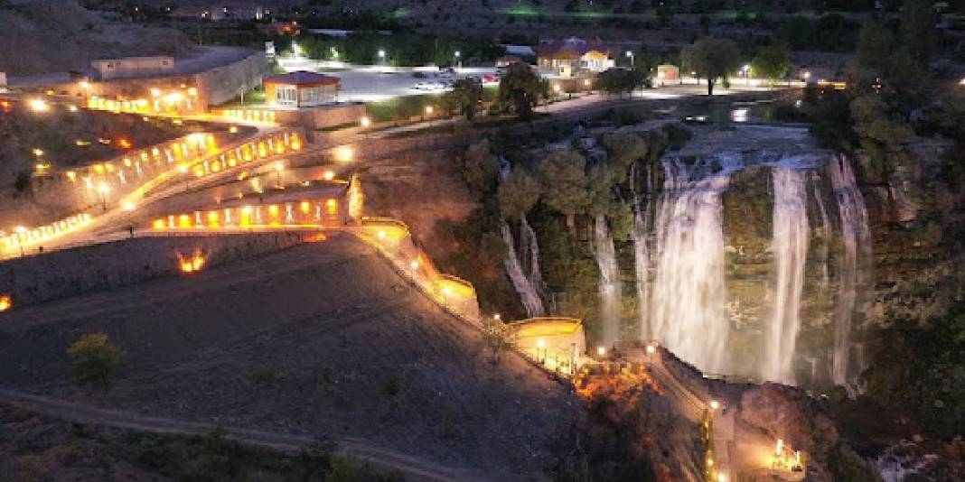 Valizler bu kez oraya hazırlanıyor! Asya ve Avrupa’nın ortak gözdesi: Tatilciler artık onun için akın ediyor… 1